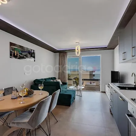 Luxury Seaview Luki - Free Parking Apartmán