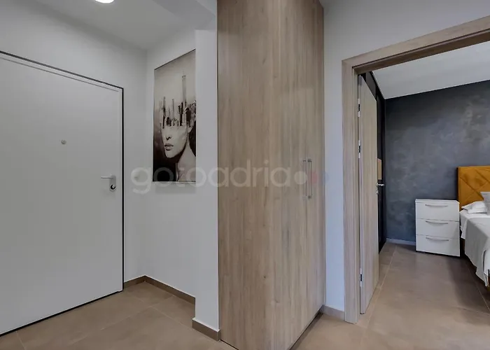 Luxury Seaview Luki - Free Parking Apartment *